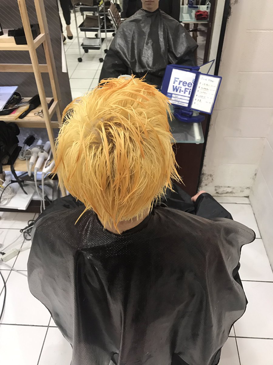 Atsutoshi Garte代表 Twitterren このくらいの金髪にしてからオレンジを入れて ショートウルフにしました セットのバリエーションはたくさんあります モードな感じ パンクっぽい感じなど いろんな髪型をしたい人にオススメです Atsutoshi Garte代表 Twitterren このくらいの金髪にしてからオレンジを入れて ショートウルフにしました セットのバリエーションはたくさんあります モードな感じ パンクっぽい感じなど いろんな髪型をしたい人にオススメです