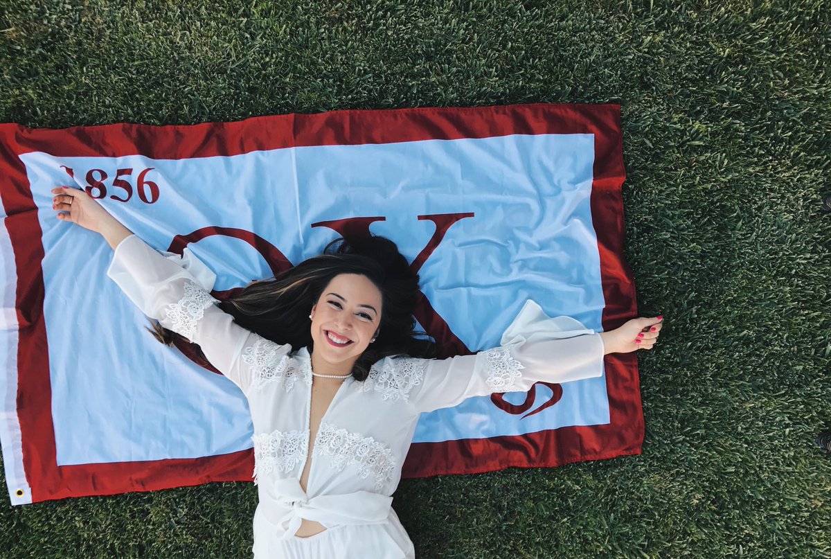 #FlagFriday goes to our beautiful Dreamgirl, Analise Fernandez, in honor of her birthday today! Thank you on behalf of the ΖΕ chapter! 🎊⚓️🐍