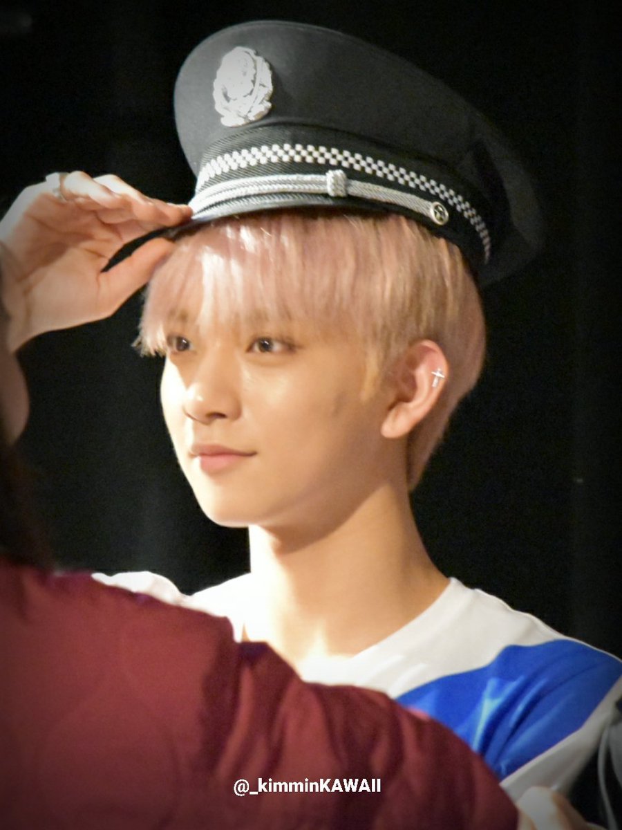 _kimminKAWAII's tweet photo. 20170223

👮🚓

#SEVENTEEN #東京サイン会
#조슈아 #JOSHUA #ジョシュア https://t.co/2uidfALY4b