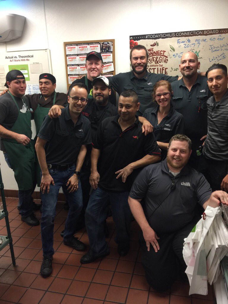 rocchilis's tweet photo. Thank you Team The Strip. You all are the best #chilislove @ChilisJobs @CDu_Chilis @DingmanAdam https://t.co/XHvCBBchyy