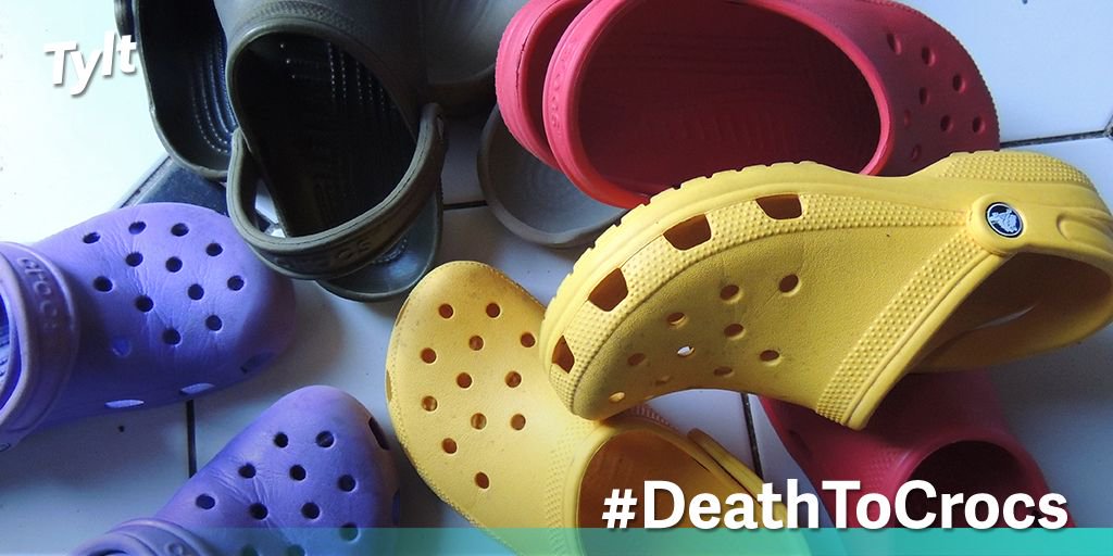 TheTylt's tweet photo. Three words: Croc tan lines
RT if you think Crocs are way, way, way worse than Uggs #DeathToCrocs https://t.co/P7NjFfSY7n