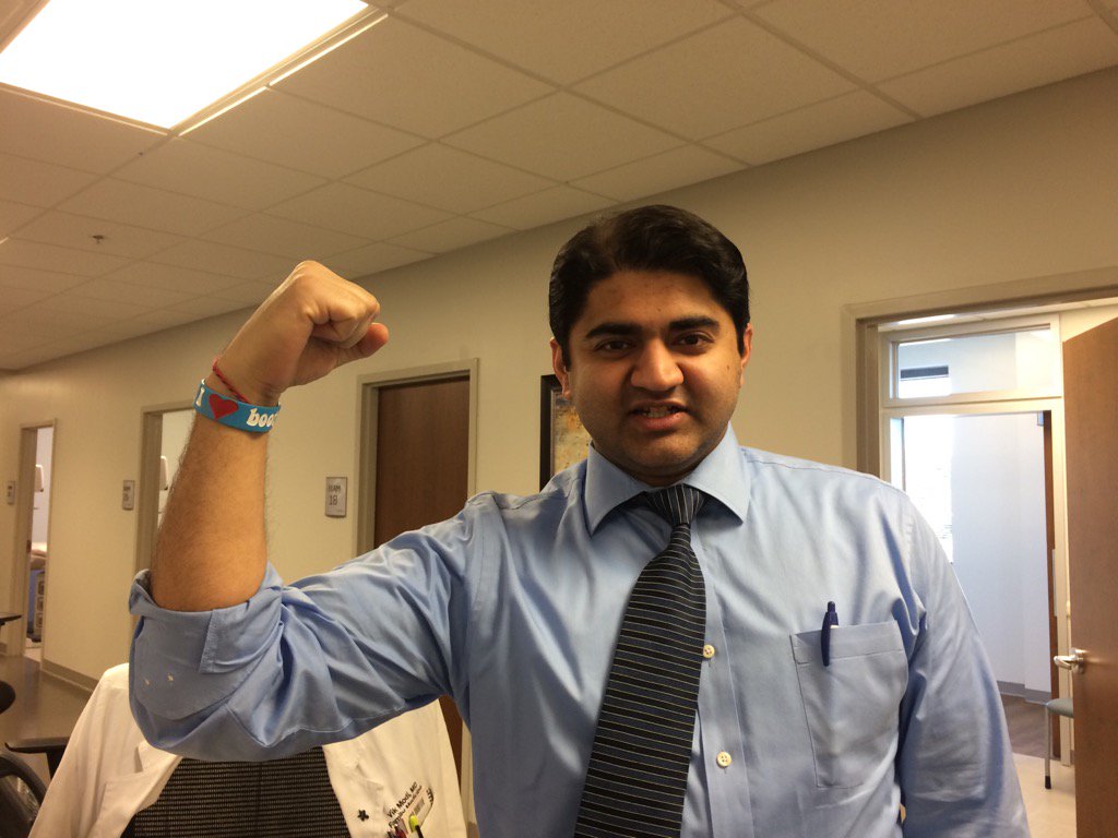 atltechlaw's tweet photo. #DressinBlueDay #strongarmselfie https://t.co/eb020PefEm