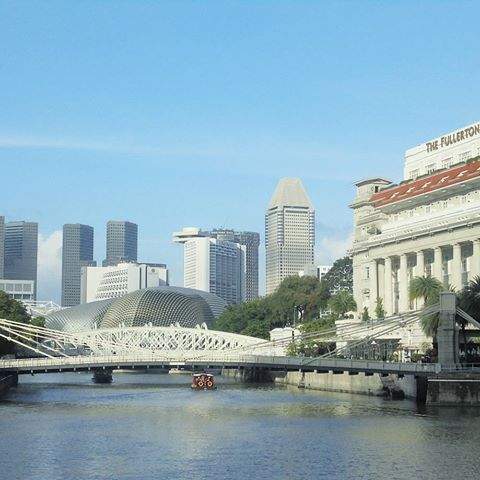 Bridge - The Fullerton Hotel - Singapore.