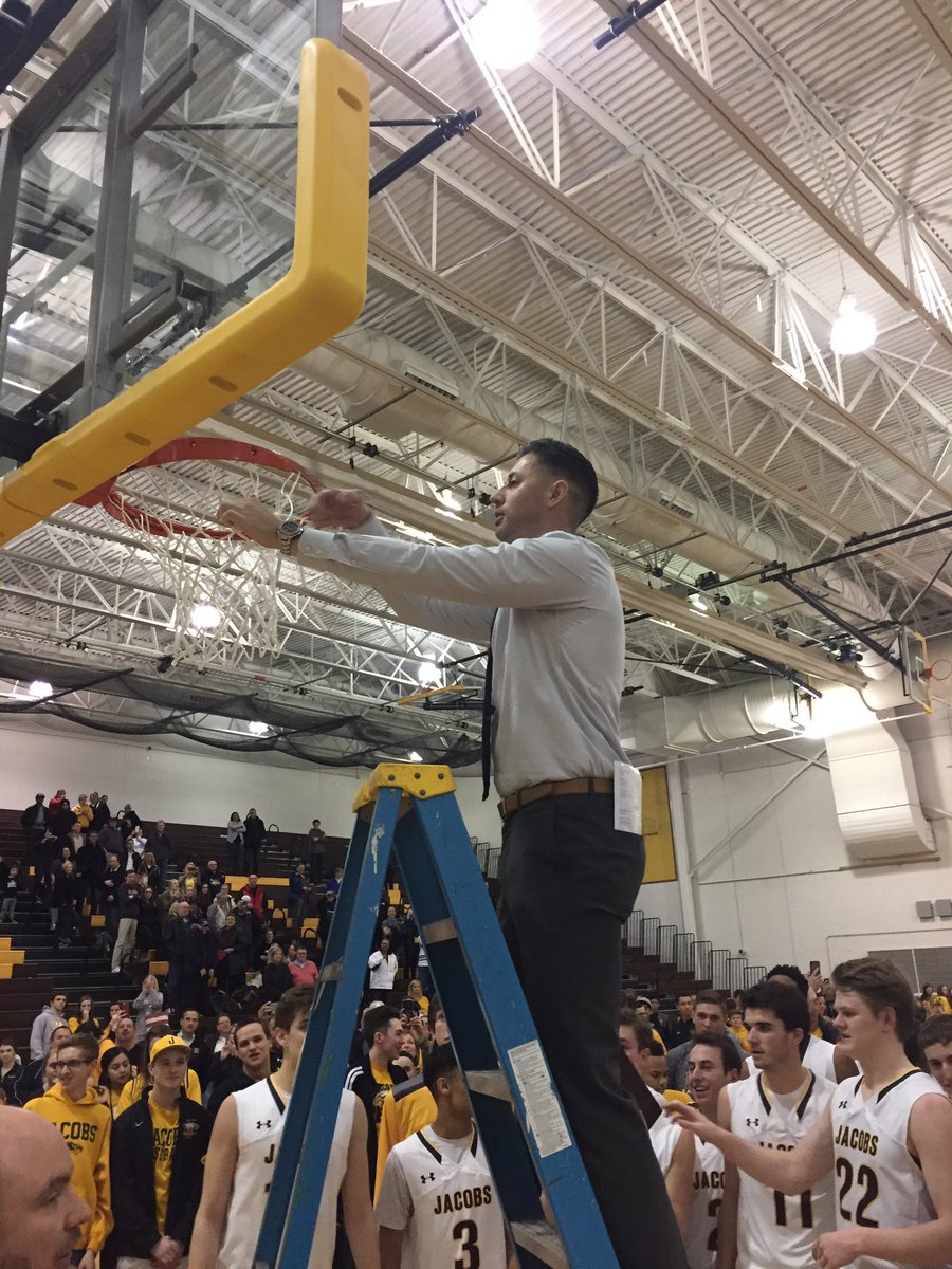 HDJ_Athletics's tweet photo. Nice team win tonight.  @JHSHoops will play at Elgin High School on Wednesday at 7pm https://t.co/xQyBSXhhfv