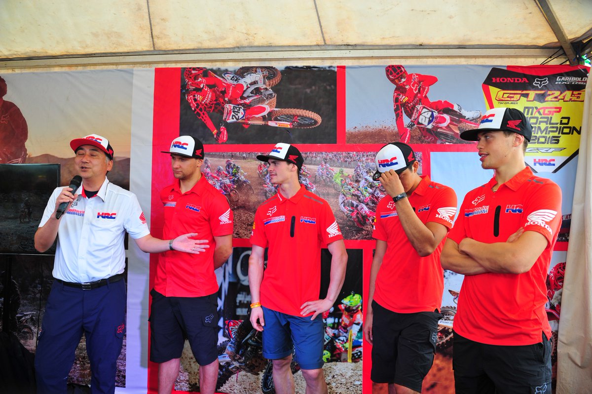 HRC management memperkenalkan juara MXGP 2016 Tim Gajser.  #MXGPofIndonesia #TeamHRC #Honda