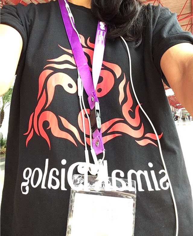 simakDialog tweet media