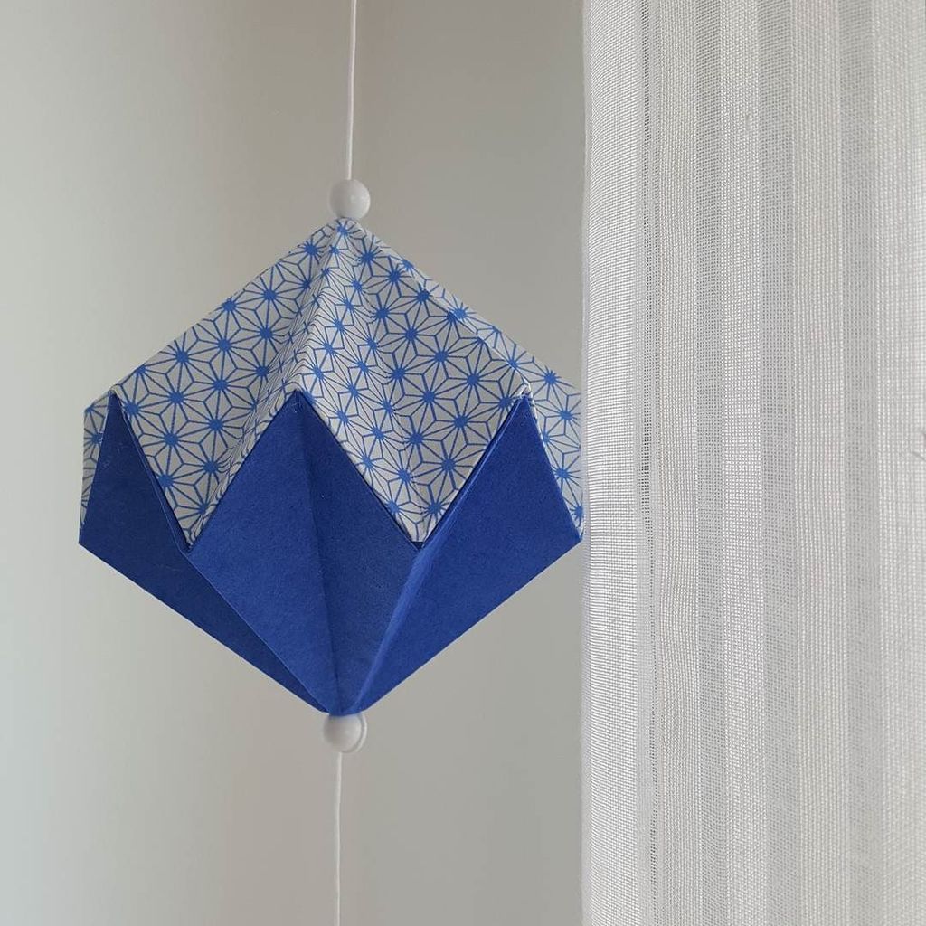 voyagesetcie's tweet photo. [ORIGAMI] 
Samedi dernier dans la boutique d'Adeline Klam, c'était atelier pampilles! #adelineklam #diy #doityourse… https://t.co/6MsTYdiKsc
