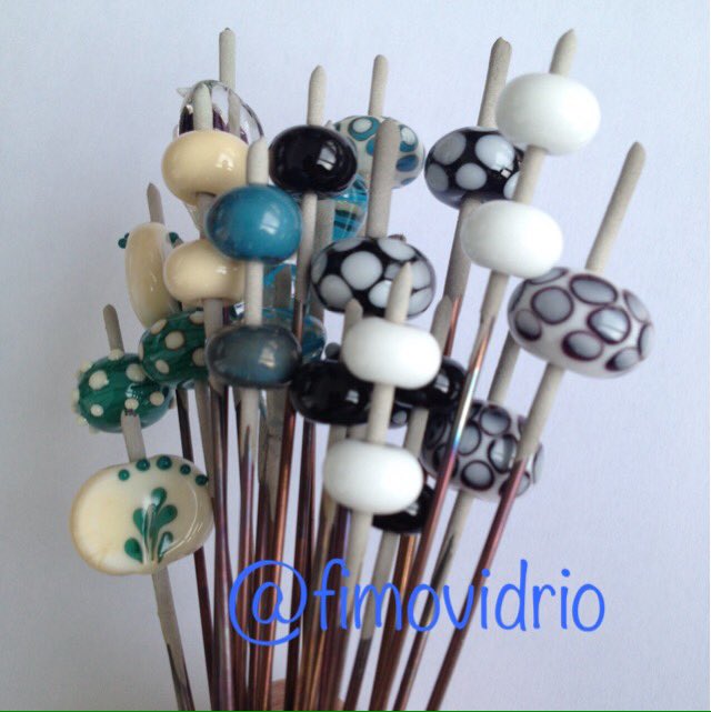 vidriosmatilde's tweet photo. A seguir creando #vidrio #glass #murano #beads #lampworking #cuentas #artesania https://t.co/NTxgwZZGe4