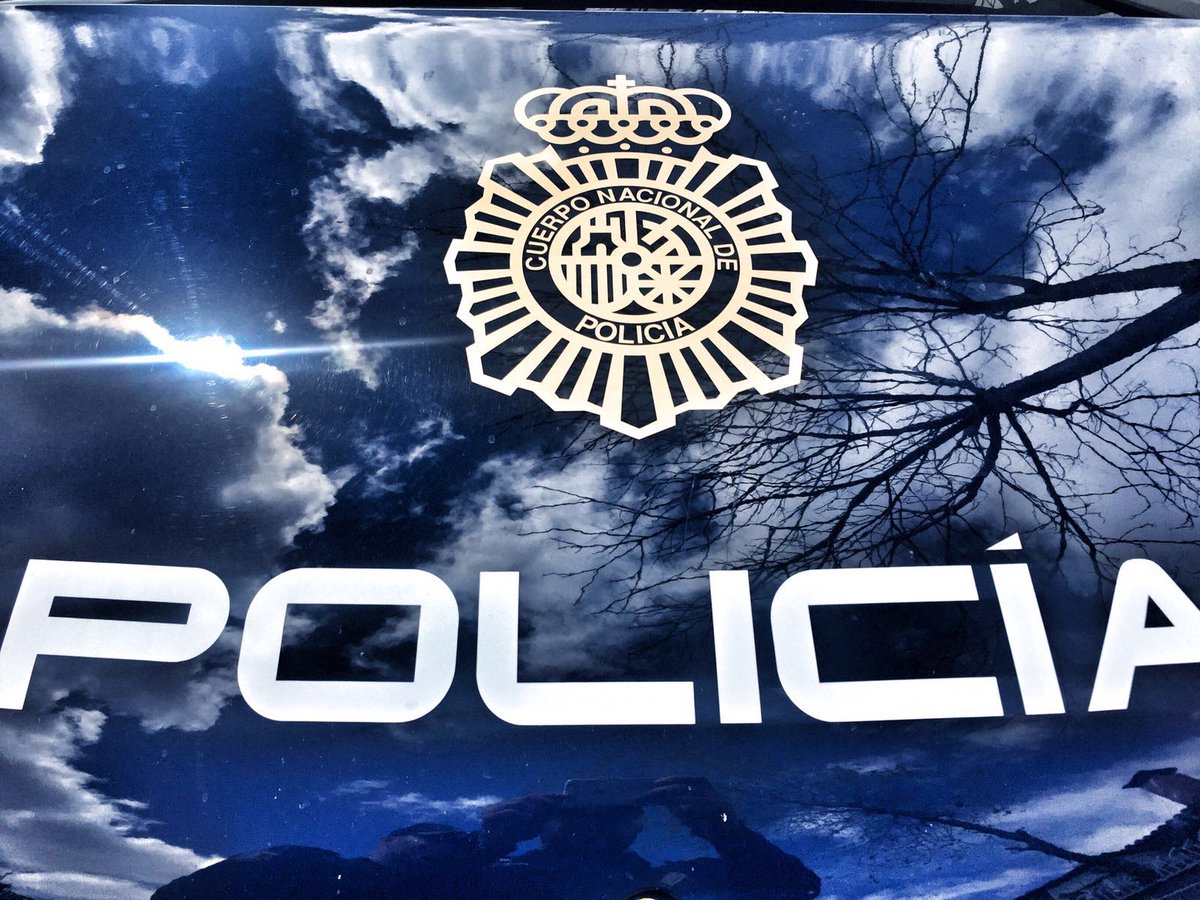 policia's tweet photo. ¿Tienes datos sobre algo que pueda ser delictivo? Tu #colaboración es crucial, escríbenos a https://t.co/dfjowm0sqT
En emergencias 📞091 https://t.co/M8Ss4ghlUK