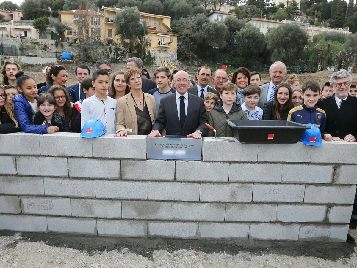 MateuilB's tweet image. Le projet d'emmurer Ciotti avance bien pour l'instant il ne se rend compte de rien, je vous tiens au courant.