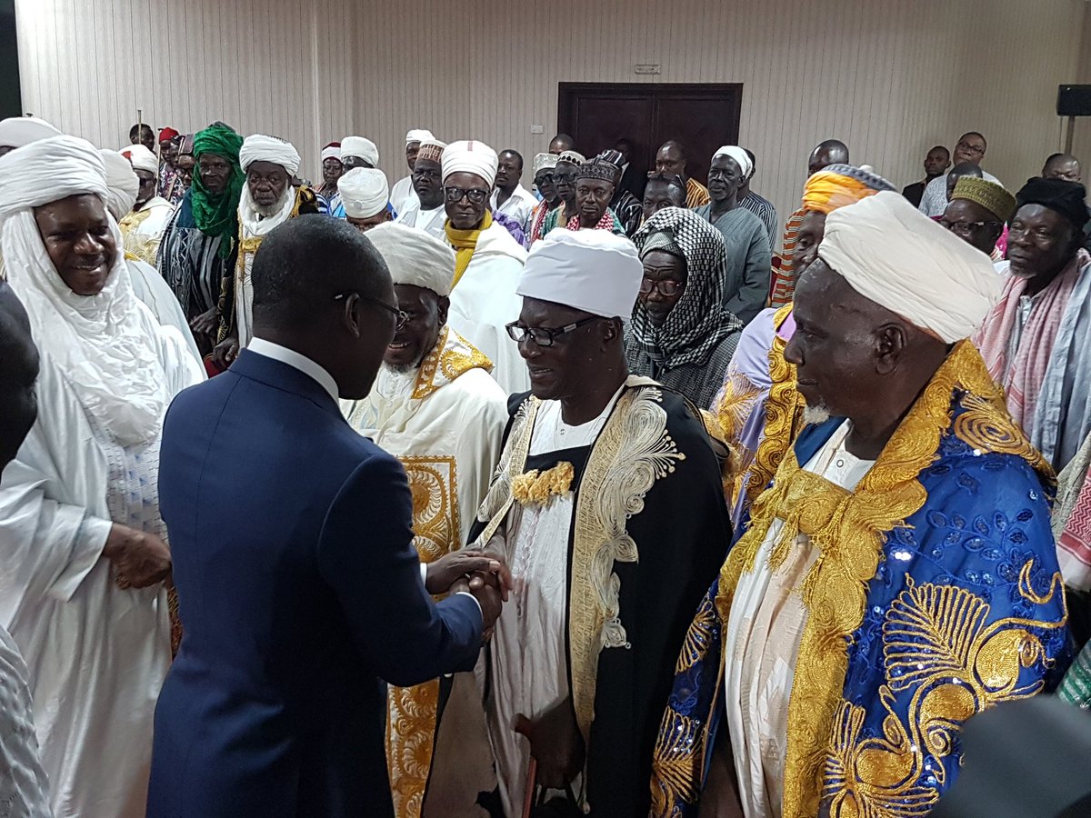 PresidenceBenin's tweet photo. #wasexo : Les civilités du #prbenin #PatriceTalon aux sommités royales du nord #Benin. https://t.co/VNJomkYojr