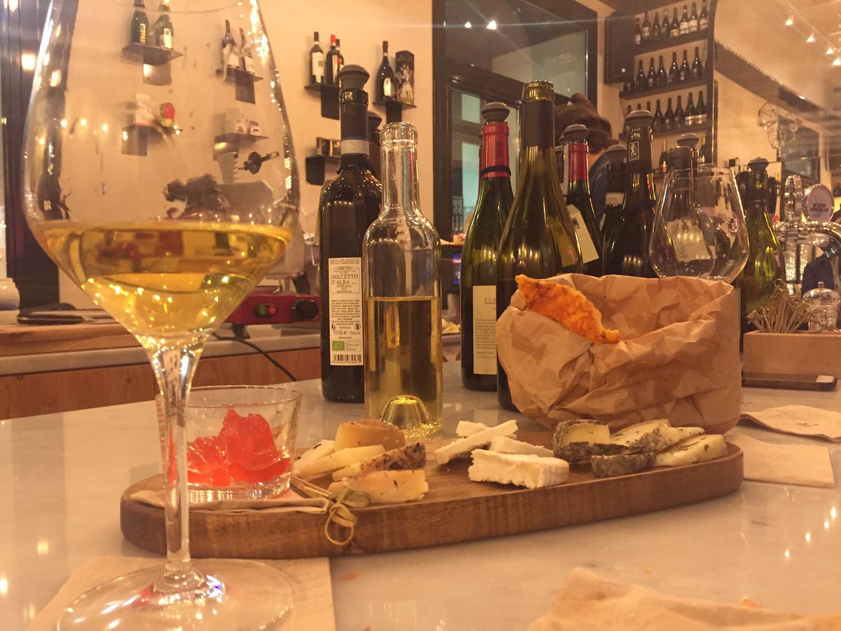 fabiaanja's tweet photo. Another of these fantastic #winebars in Rome: Brylla #coravin #tapas #fridaynights https://t.co/pXquViliZm