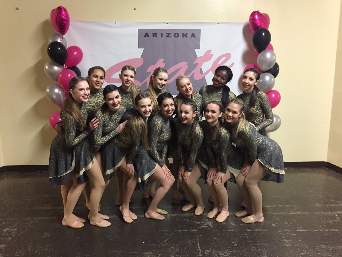 HJChuskies's tweet photo. AZ State with JCo! Kill it girls! https://t.co/ERiQbtnsgR