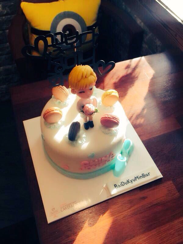 #KyuMin 

🎉💋😭🍷💕

谢谢哥哥^^