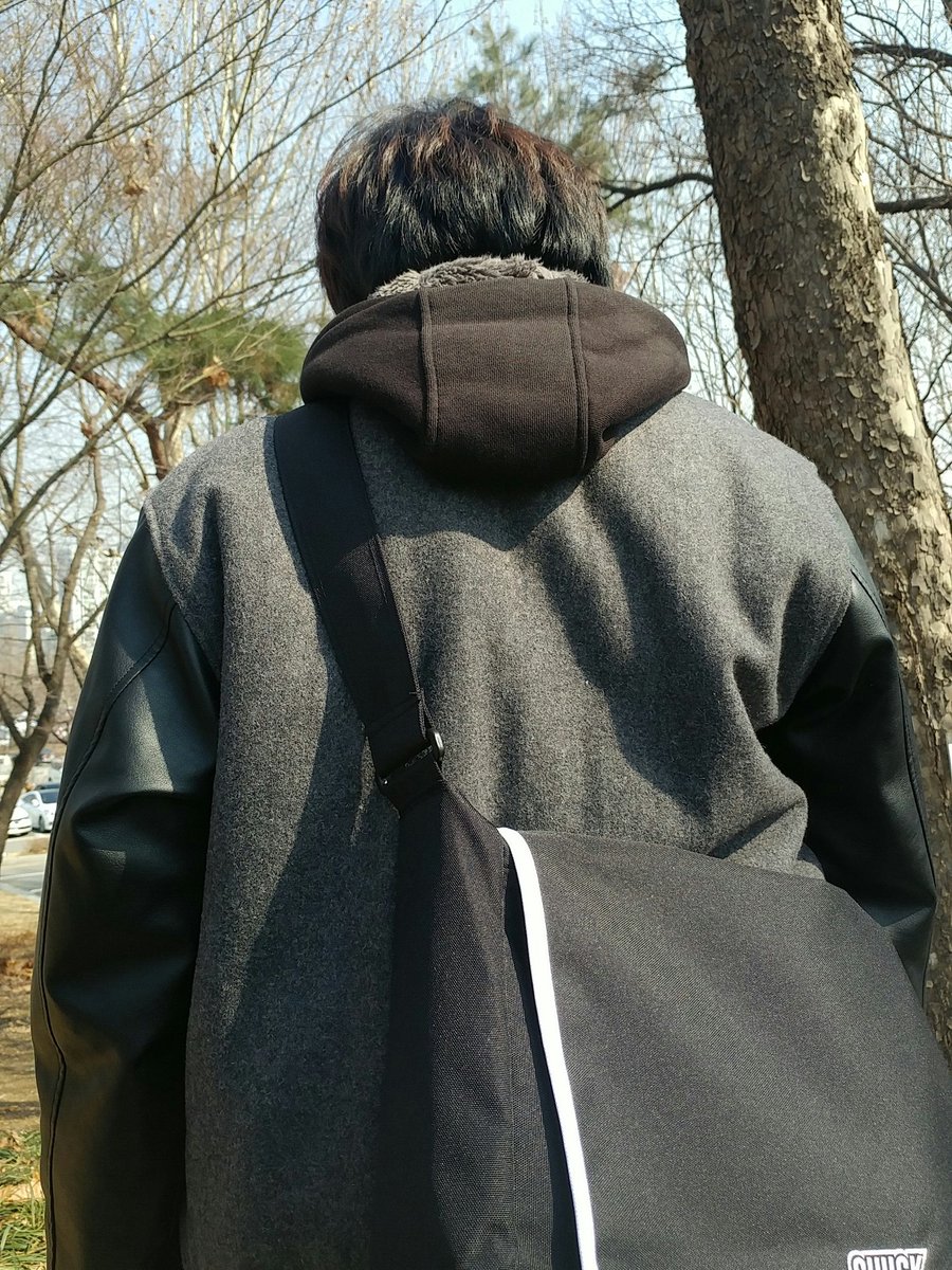 월간노포 나눔 시작합니다!!
정자에서 다리쪽으로 오시면 서 있구요!! 
티켓&amp;무봉  or 티켓&amp;공무카드 확인합니다!!