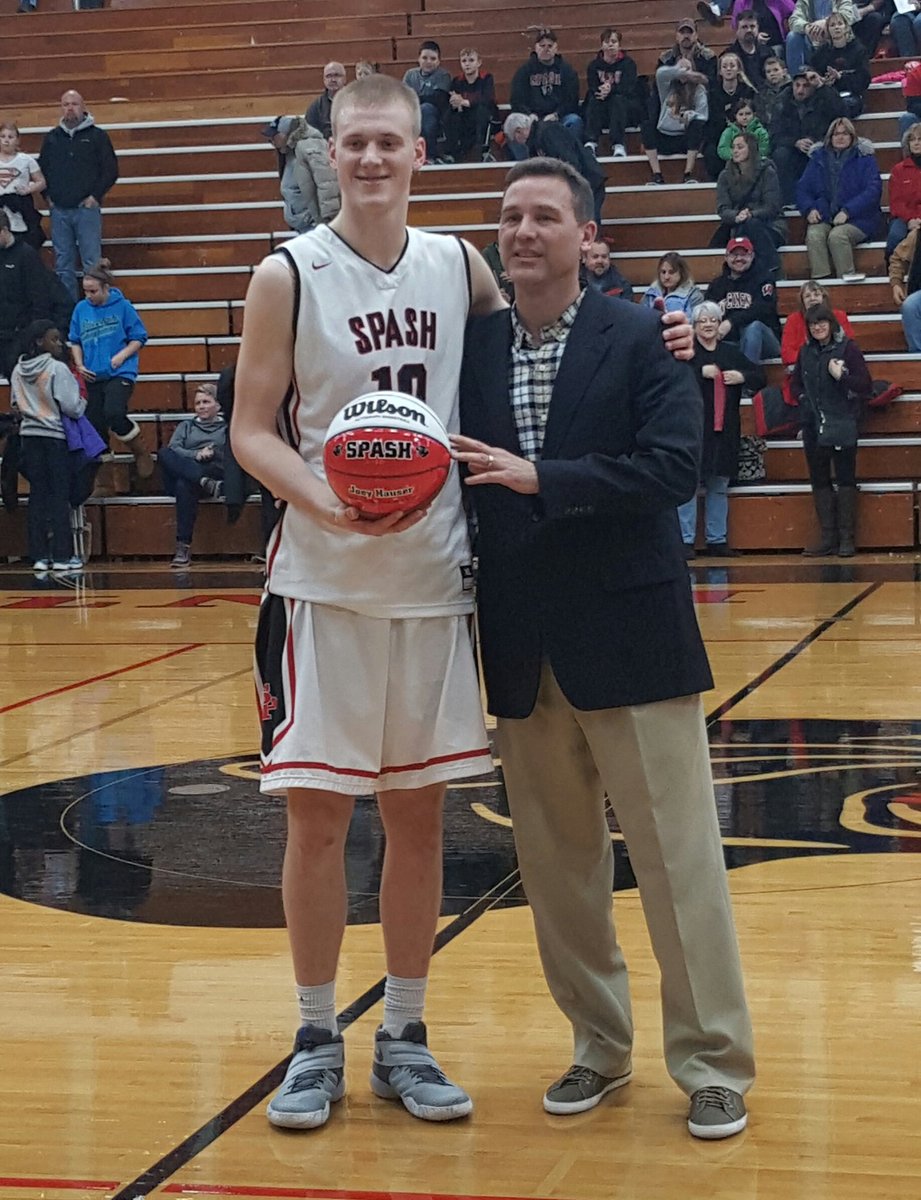 SpashBasketball tweet media