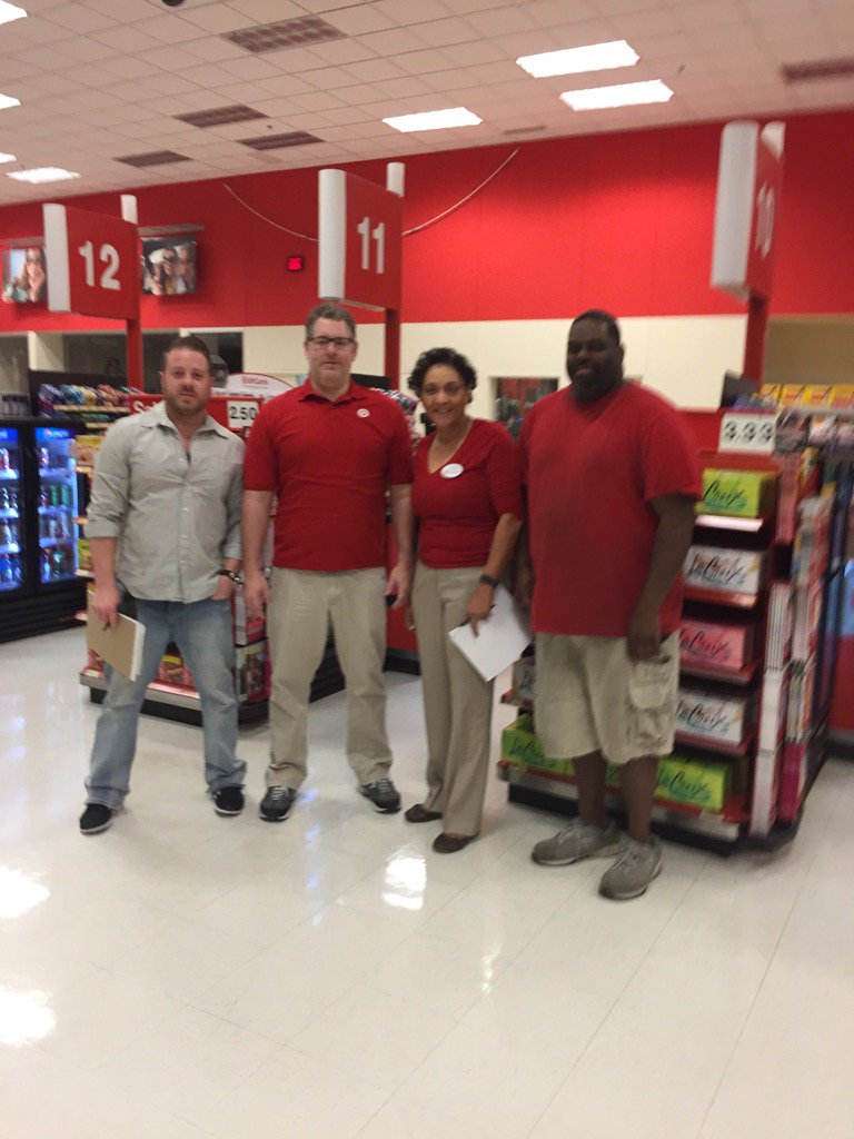 CLincoln09's tweet photo. Me &amp; The Boyz!
#makingthingshappen #DallasRemodel #1764 https://t.co/a61lFfJHJO