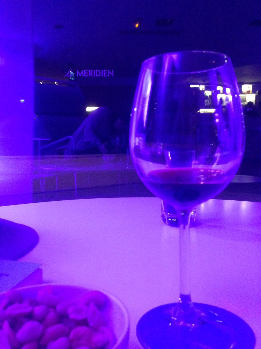 VinusWine's tweet photo. @eladywine @MeridienMonaco cela fut super relax.... #calme avant #femmesetvinsdumonde #fvm2017 #monaco #vin #womenlead2017 #blogher https://t.co/YnWwGOOiIL