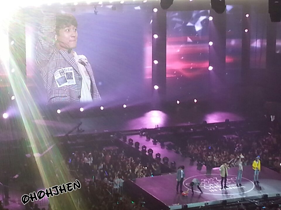 ohohjhen's tweet photo. 170302 #MINHO - SHINee @ One K Concert Manila💎💎💎💎💎 #SHINeeOneKMNL #민호 #샤이니
So handsome Ming babe😍😘 #OneKConcertinManila #shineeworldph #swph https://t.co/GFb3Q58TSE