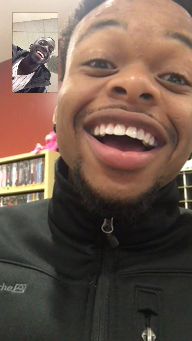 KobeDaDon's tweet photo. When all your friends are working at the same time #DAchronicles https://t.co/ECdMxOPtU5
