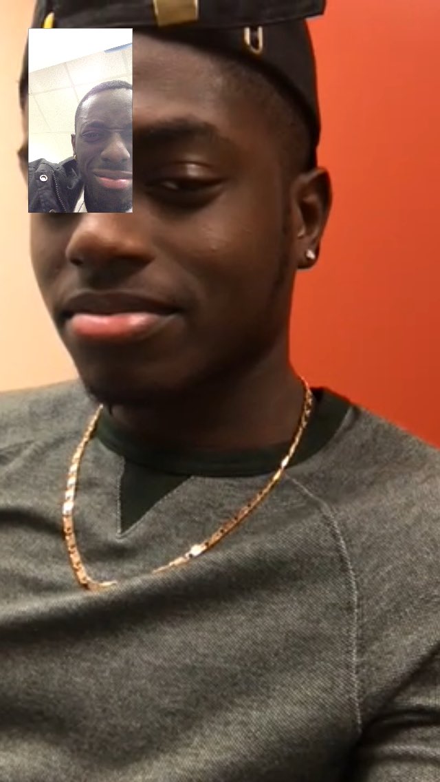 KobeDaDon's tweet photo. When all your friends are working at the same time #DAchronicles https://t.co/ECdMxOPtU5