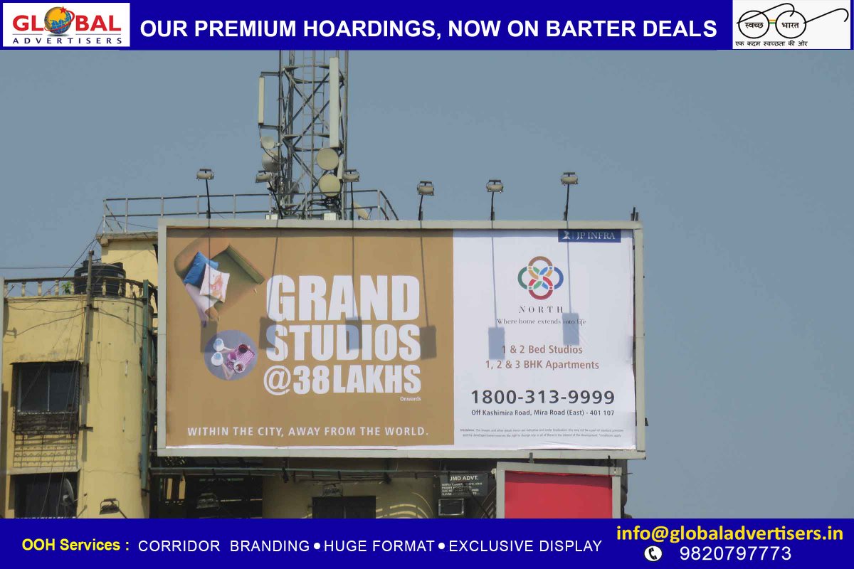 GlobalAdvtOOH's tweet image. Bespoke 2,3,4.5 BHK Sky residences by JP Infra 
A Living space that defines lifestyle!
#Propertypromotion #OOH