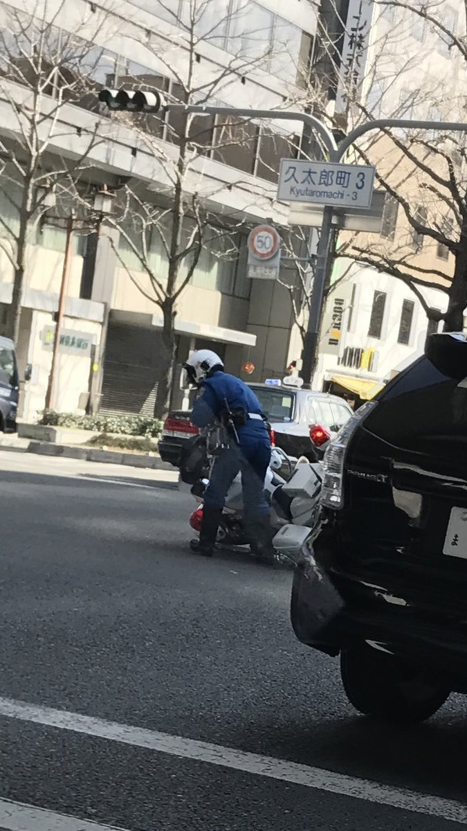 一般車両と白バイの交通事故発生 過失割合は8 2に 白バイが突っ込んで来た との目撃情報がtwitterで集まる Togetter 一般車両と白バイの交通事故発生 過失割合は8 2に 白バイが突っ込んで来た との目撃情報がtwitterで集まる Togetter