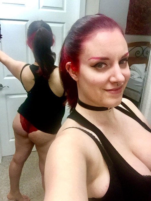 Hopping on https://t.co/AseEsdfiBu for some Friday night fun. Cum play with me! #BDSM #kinky #fetish<a href="/tag/bdsm"class="tags"><span>#bdsm</span></a><a href="/tag/fetish"class="tags"><span>#fetish</span></a><a href="/tag/kinky"class="tags"><span>#kinky</span></a><a href="/tag/webcam"class="tags"><span>#webcam</span></a><a href="/tag/camgirl"class="tags"><span>#camgirl</span></a><a href="/tag/streamate"class="tags"><span>#streamate</span></a>