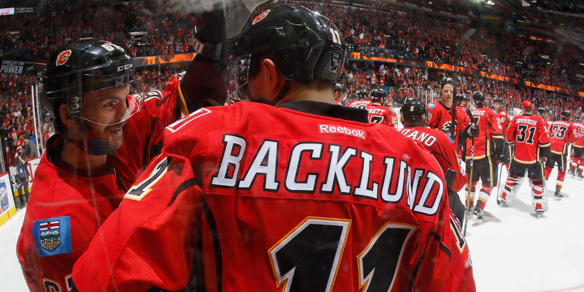 NHLFlames's tweet photo. Backlund, trending in Canada, NBD 😎 #MikaelSelke https://t.co/SNMLOzHnfE