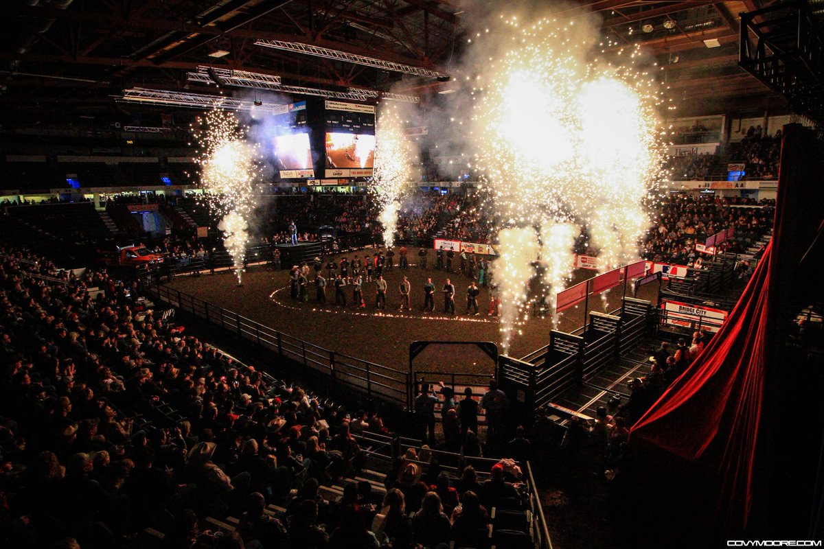 3D_Bullriding's tweet photo. This one was for you @TyPozzobon.  #PBRLETH #PBR #PBRCanada 
Photo by @covymoore https://t.co/AxmDOKK7HK