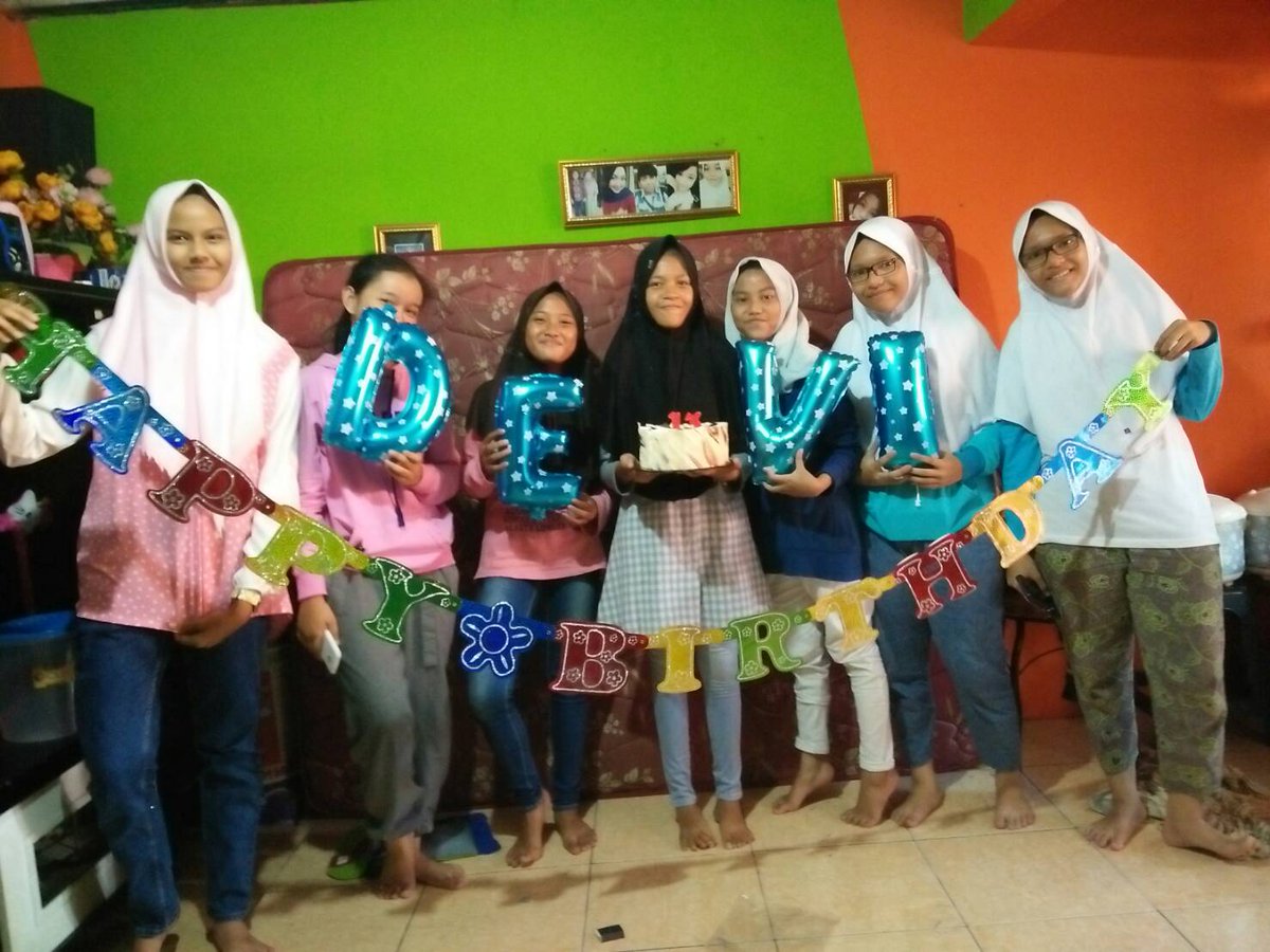 x_xxxsame's tweet photo. Birthday devi (2/2) https://t.co/oF3fm8AYwh