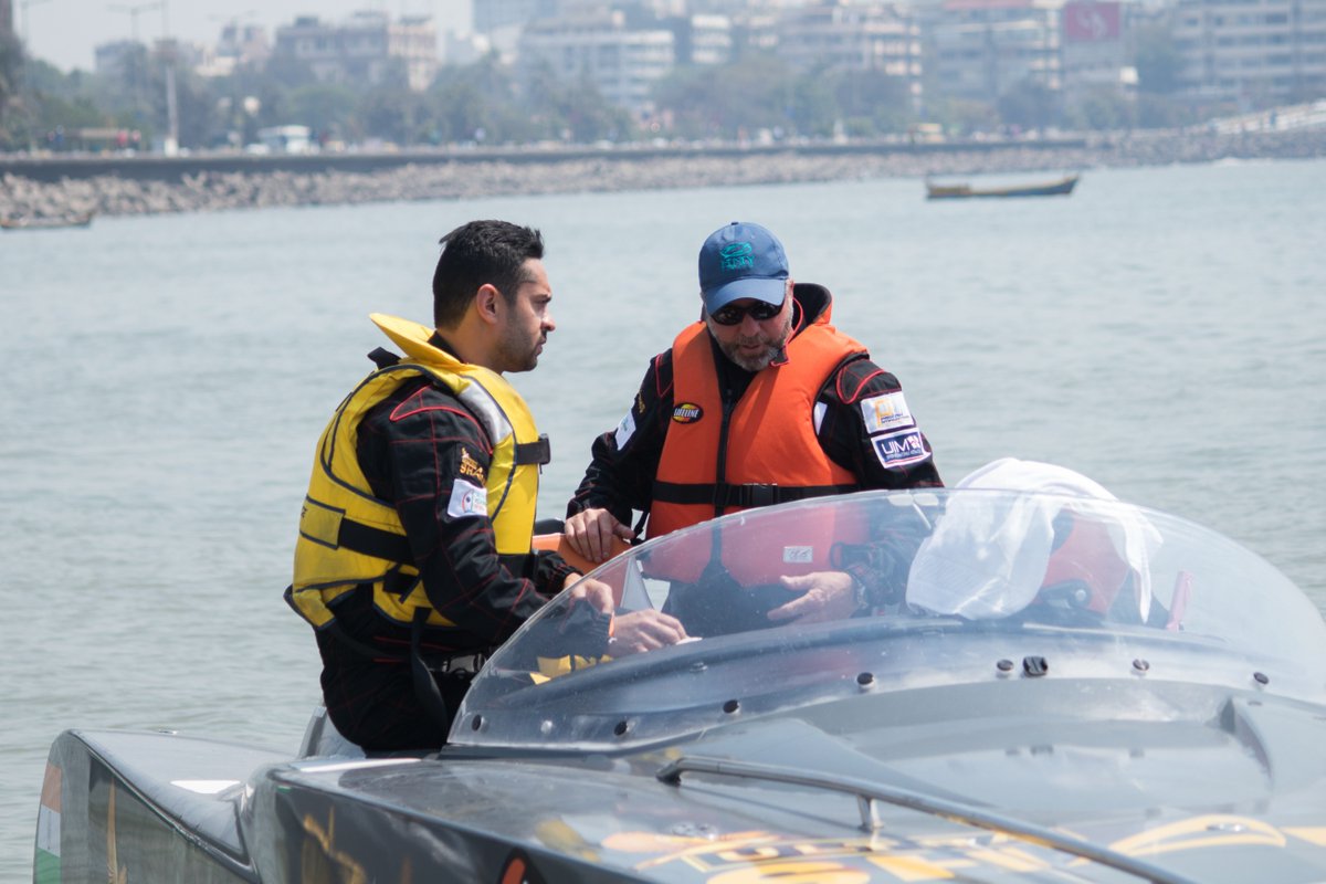 P1SuperStock's tweet photo. Tunnel vision. The @p1india teams are ready... #RoarOnTheShore https://t.co/S2yL0BWmSf