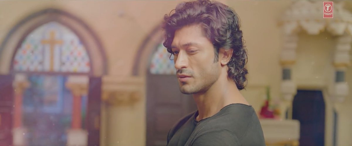 WriteMakec's tweet photo. Go on to https://t.co/y2y1JsIprb and check out our movie review for #Commando2 🎬 #Commando2Review #VidyutJammwal #AdahSharma #EshaGupta 🎬 https://t.co/VccrsC1oE5