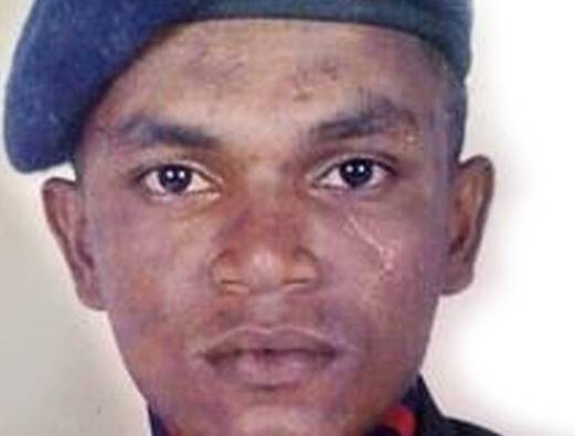 Army sahayak in sting found hanging
abplive.in/india-news/arm…