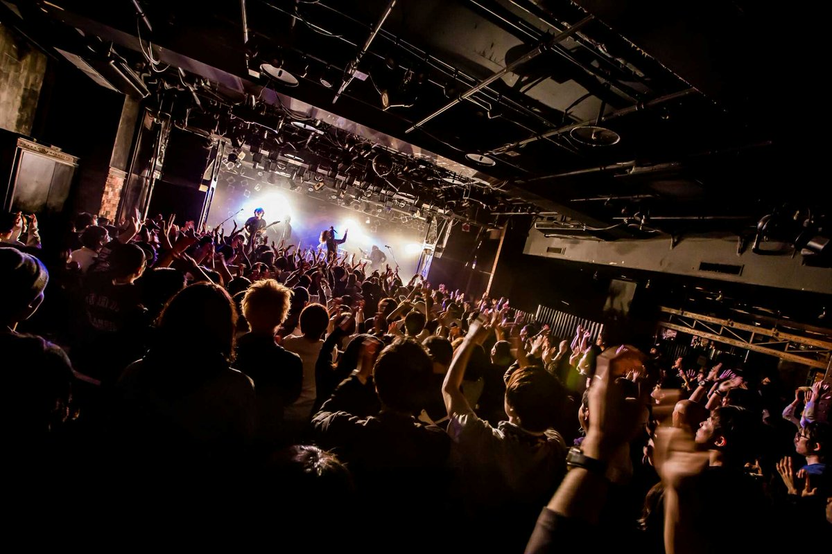 Takashi_Konuma's tweet photo. 【お知らせ】今日のCrystal Lake大阪公演時に会場で写真展示します!今ツアー限定のPhotobookも物販で販売してますので、是非お手に取ってくださると嬉しいです!!是非彼らのライブの世界観を堪能してください🔥 #CrystalLake #TrueNorthCL https://t.co/Nan1R9NXgE