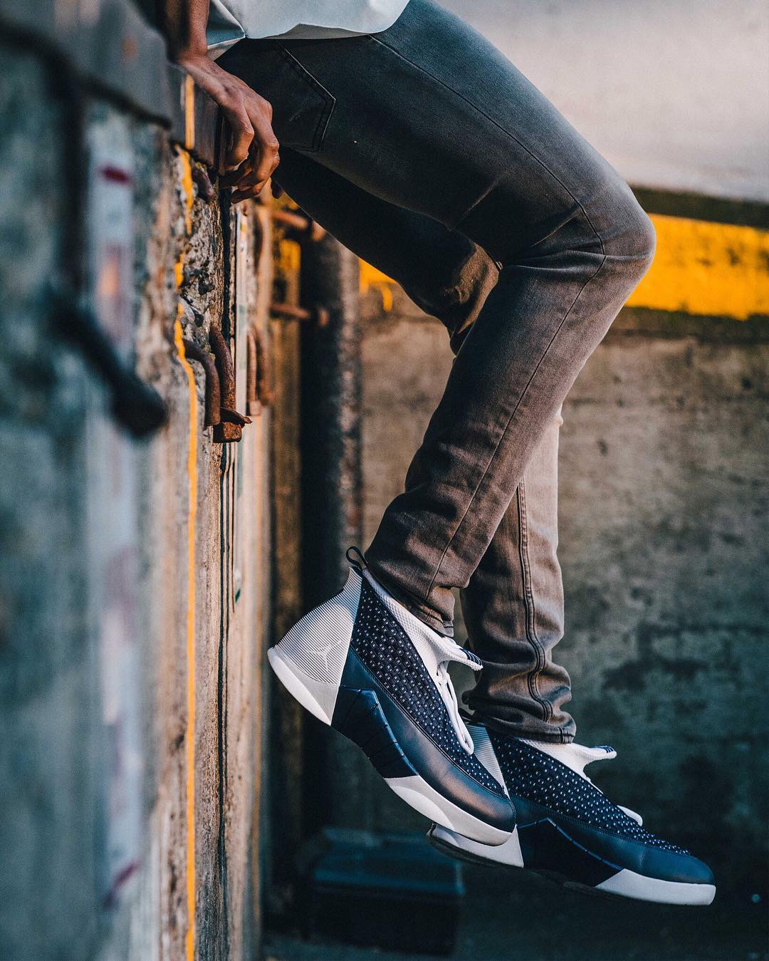 jordan 15 obsidian on feet