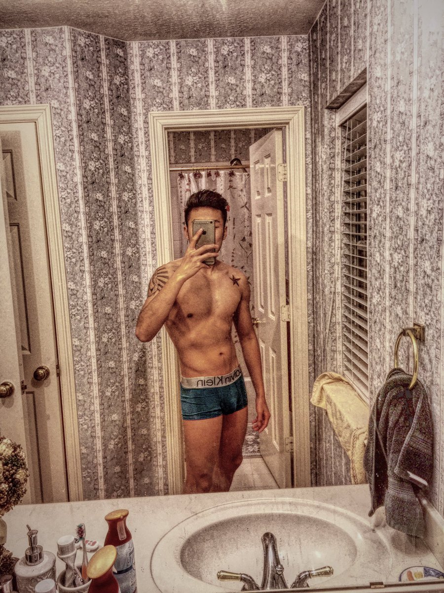 adams_jiang's tweet photo. #fitness #tattoo https://t.co/osCBBHSf1n