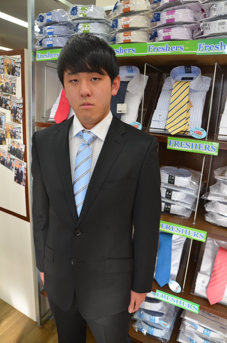HAYASHI_MIYOSHI's tweet photo. フレッシャーズ応援！
フレッシュなパステルカラーが
ｖゾーンを華やかに彩る
ファーストスーツスタイル♪
実は友達も林商店で購入していたことが
店頭にて発覚！！！
#林商店　#フレッシャーズ　#スーツ https://t.co/uN65xFjFmd
