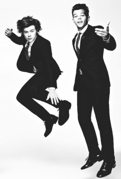 WhyLarryIsReal's tweet image. engagement photo outtakes