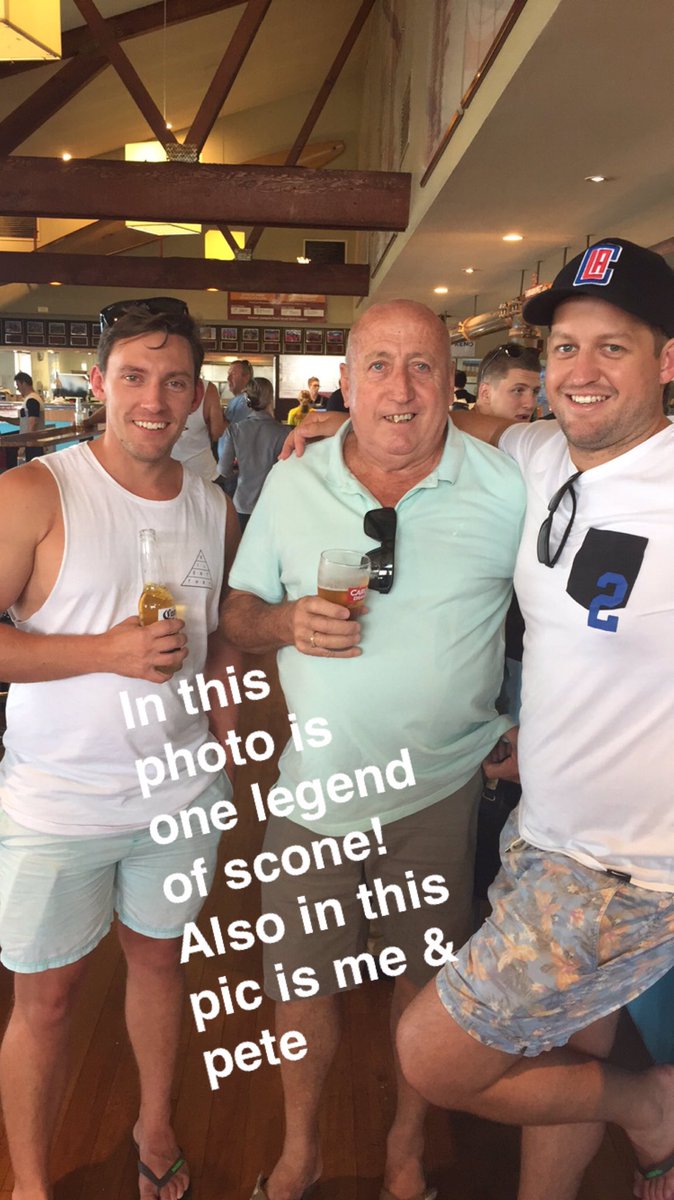 tomhagan88's tweet photo. I just walked into a pub on the goldy n found @SconeRLFC legend https://t.co/L8GdIME7gC
