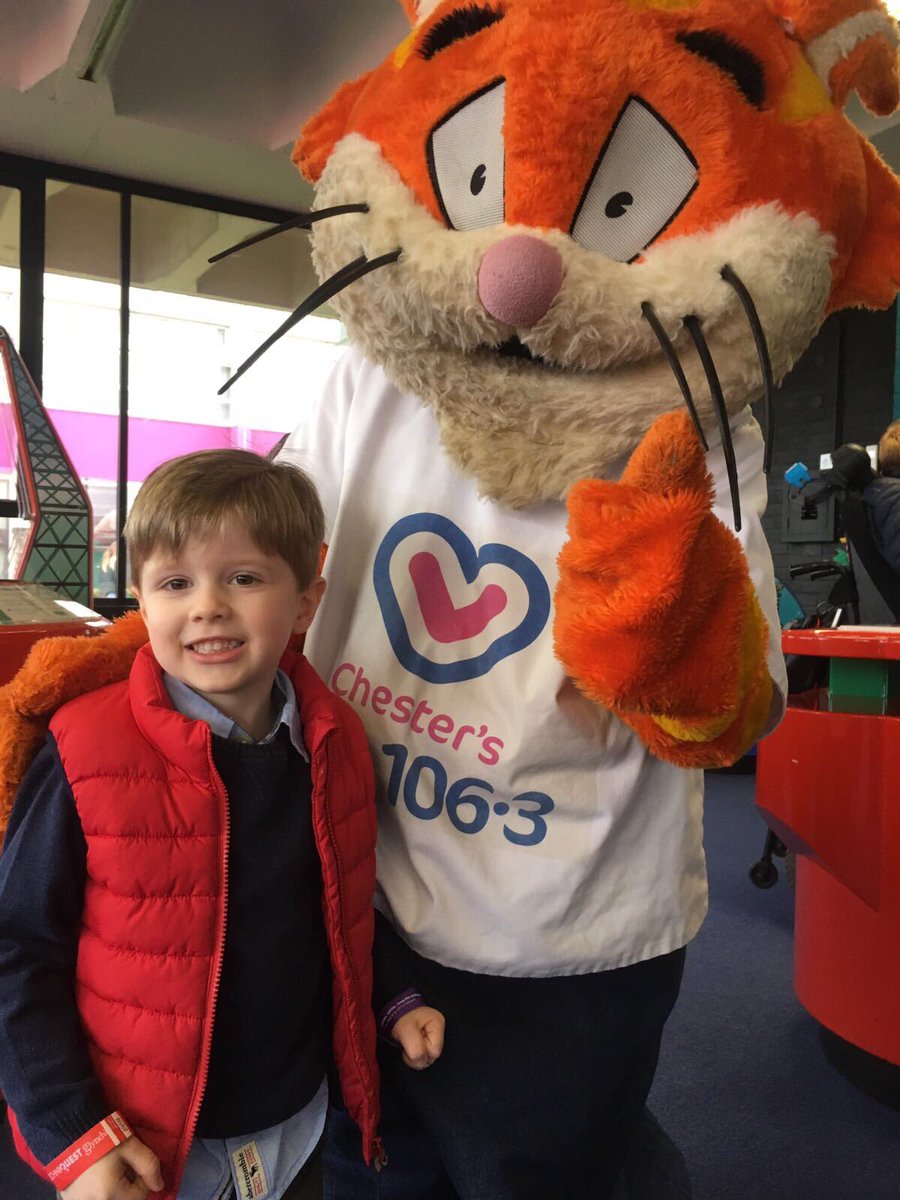 Dee1063's tweet photo. Gav, Chester the Cat and the Dee Team are at @myTQG for their #FamilyFunDay and #EngineeringOpenDay until 2! Come down and join them! https://t.co/D4hLx3ePet