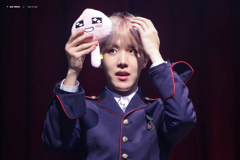 jhopepicss's tweet photo. https://t.co/KEeh1OKPTS