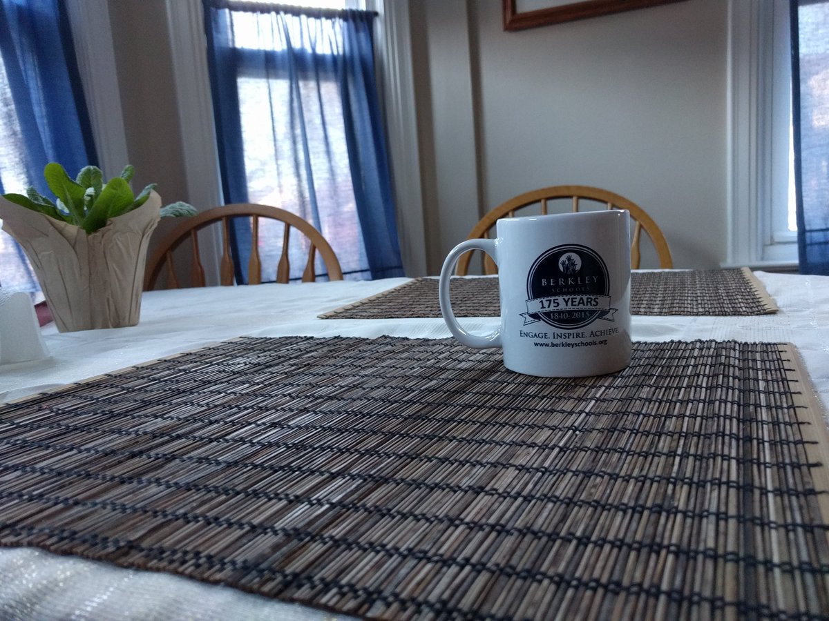 DenoSarah's tweet photo. It might be too early if taking nine photos of your coffee mug seems a good idea. #saturdaymorning #everyonewakeup https://t.co/2r6NeFBg0t