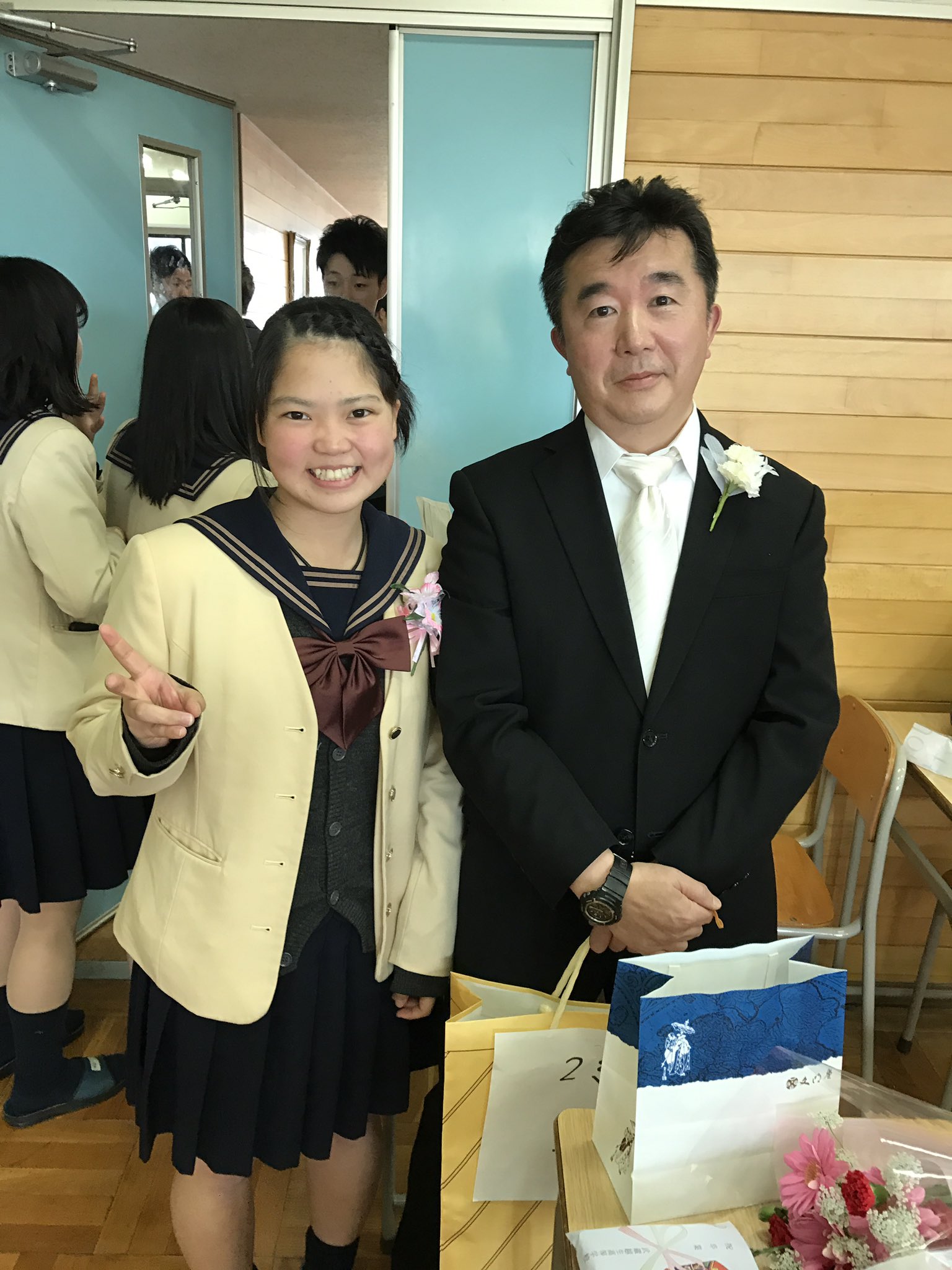 Miiiiio 武蔵越生高校卒業 3年間いろんな思い出あるけど どれも宝物です ありがとうございました 武蔵越生 卒業式 3月4日 3年2組