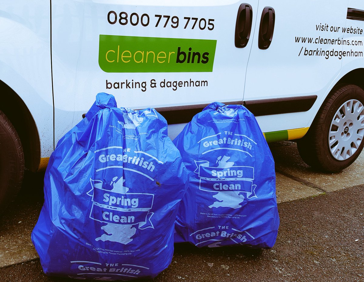 CleanerBins's tweet photo. CleanerBins: Barking &amp; Dagenham helping to  @KeepBritainTidy today at #BeamParklands #Barking #Dagenham #GBSpringClean #LitterHeroes 💚♻️ https://t.co/viaTh4xZDM