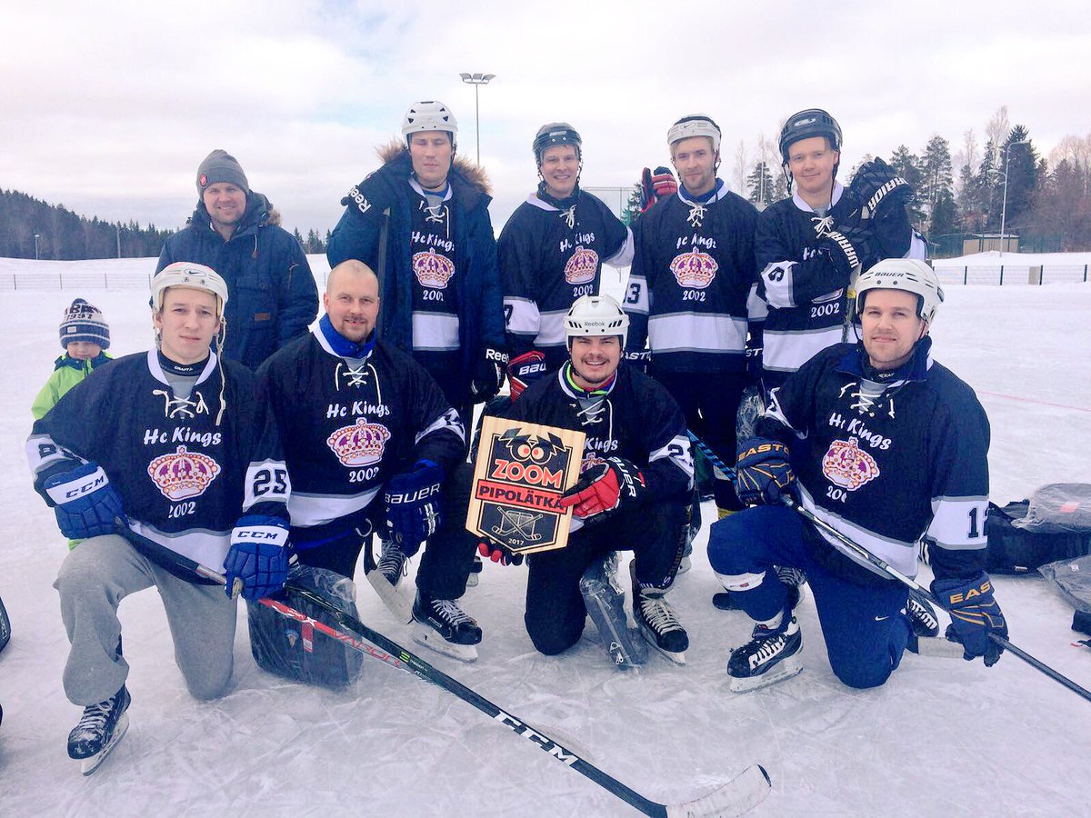 LahdesmakiOlli's tweet photo. Suomen kaikkien aikojen menestynein pipolätkäjoukkue HC Kings kävi hakemassa jälleen omansa pois! 👑🏆 https://t.co/XFdio1hoQ4