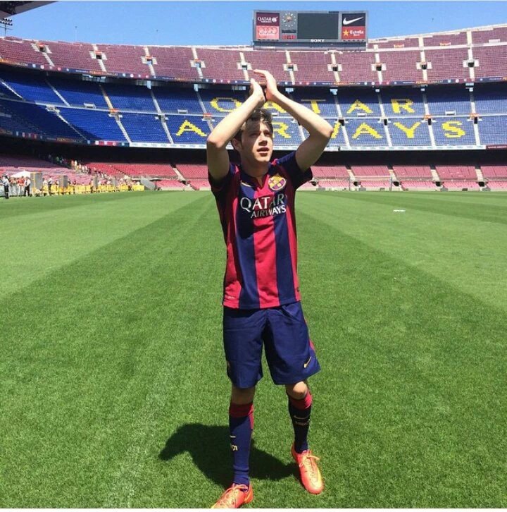 zozo_maliky's tweet photo. I vote for #NiallHoran #HesTheOne @radiodisney 
1RT=1VOTE https://t.co/00lUaLaS77