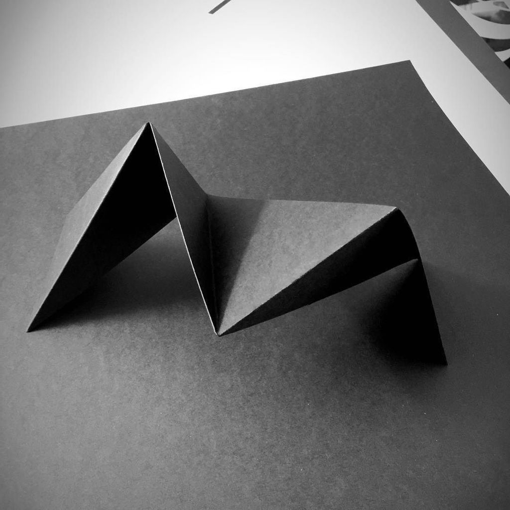 uniteditions's tweet photo. Out take 'N' #spin #adventuresintypography https://t.co/XvA3h8uyNn https://t.co/t5MI3dDxDT
