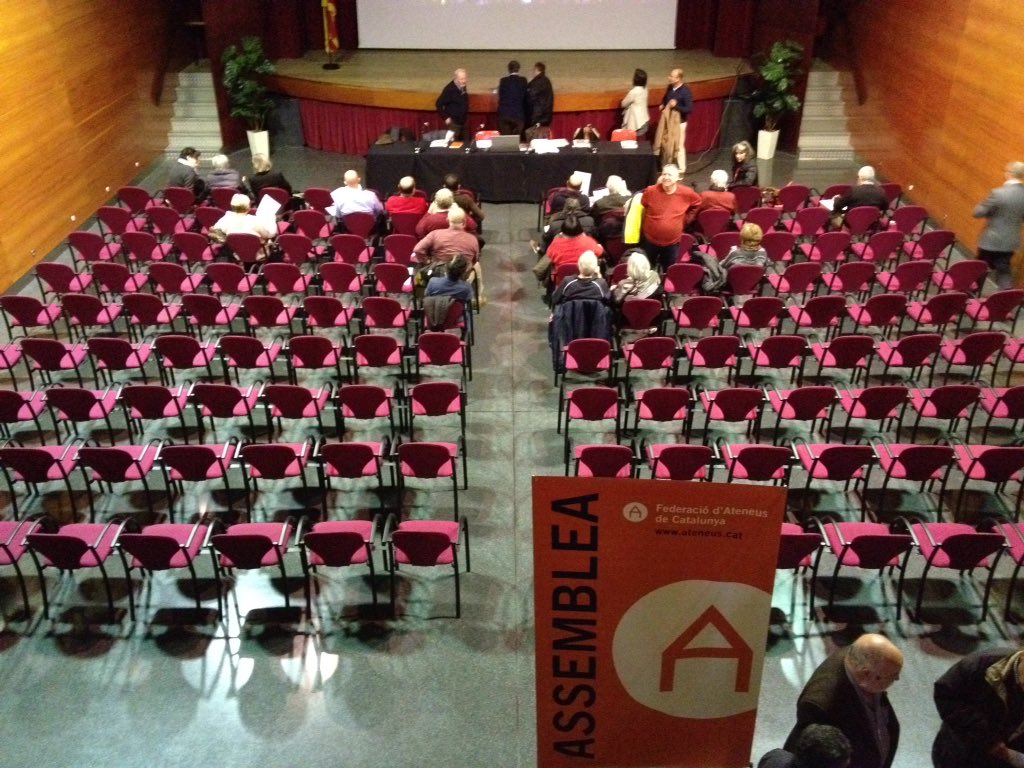 AteneusCat's tweet photo. Avui els ateneus ens trobem a l'assemblea de socis a la Societat Coral Diadema Corberenca #totsSomAteneus #AGOFAC2017. A punt per començar! https://t.co/2N0VrXmNo5