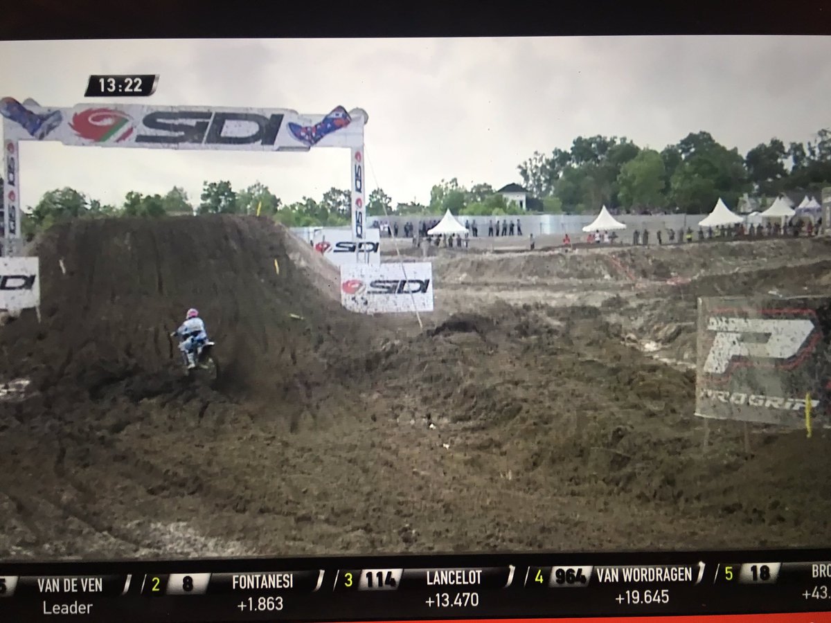 Hey PM @PaulMalin11 did you take the arvo off mate? No commentary on the live stream 🤔<a href="/mxgp/">MXGP</a> #mxgp